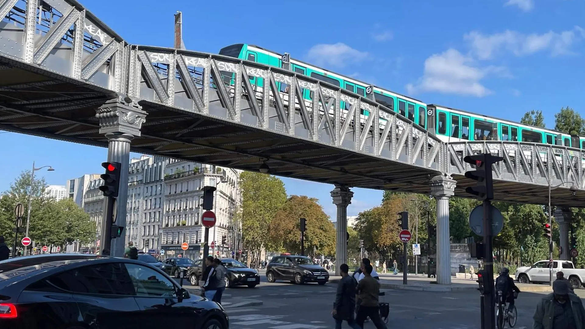 Gare Du Nord Apartment Paris